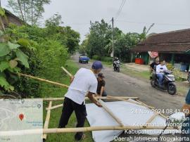 PEMBERSIHAN ALAT PERAGA KAMPANYE SERENTAK DI KALURAHAN PIYAMAN